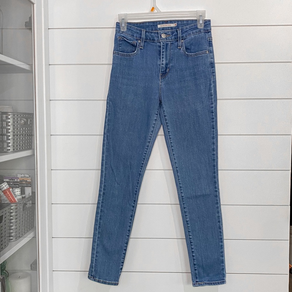 Levi’s | 721 high rise skinny jeans in Lapis Air Light Wash